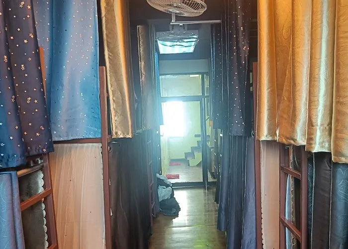 Roxx Social Hostel
