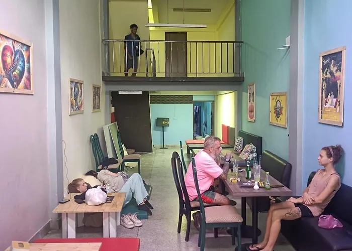 Roxx Social Hostel *