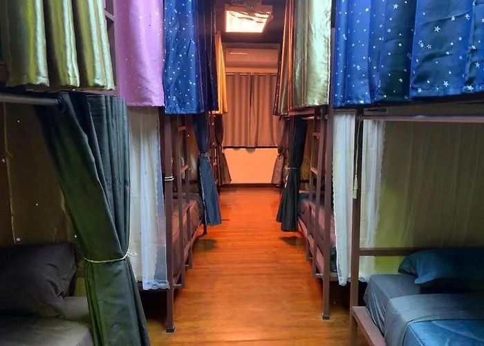 Roxx Social Hostel Bangkok